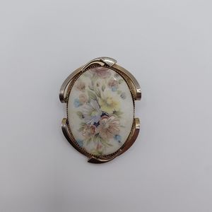Vintage Floral Oval Brooch